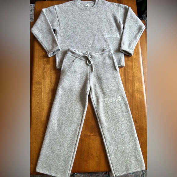 Elwood - RARE Knit Sweater Set in Oatmeal - Picture 3 of 3